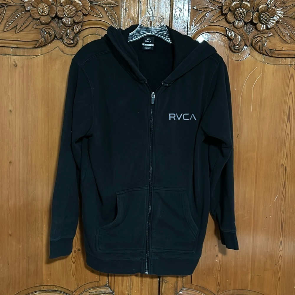 RVCA “The Balance of Opposites” on Back.  Youth XL
